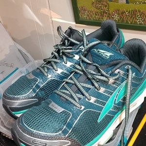 **Provision 2.5** Altra running shoes
